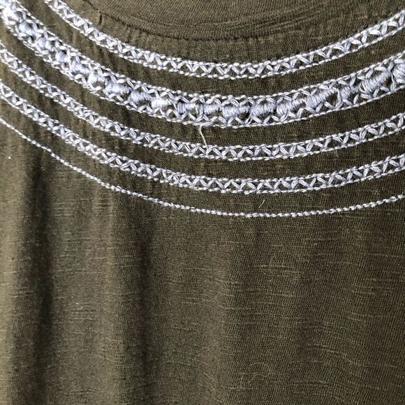 LOGO Lori Goldstein Black Asymmetrical Lace Long Sleeve Tee - Picture 4 of 8